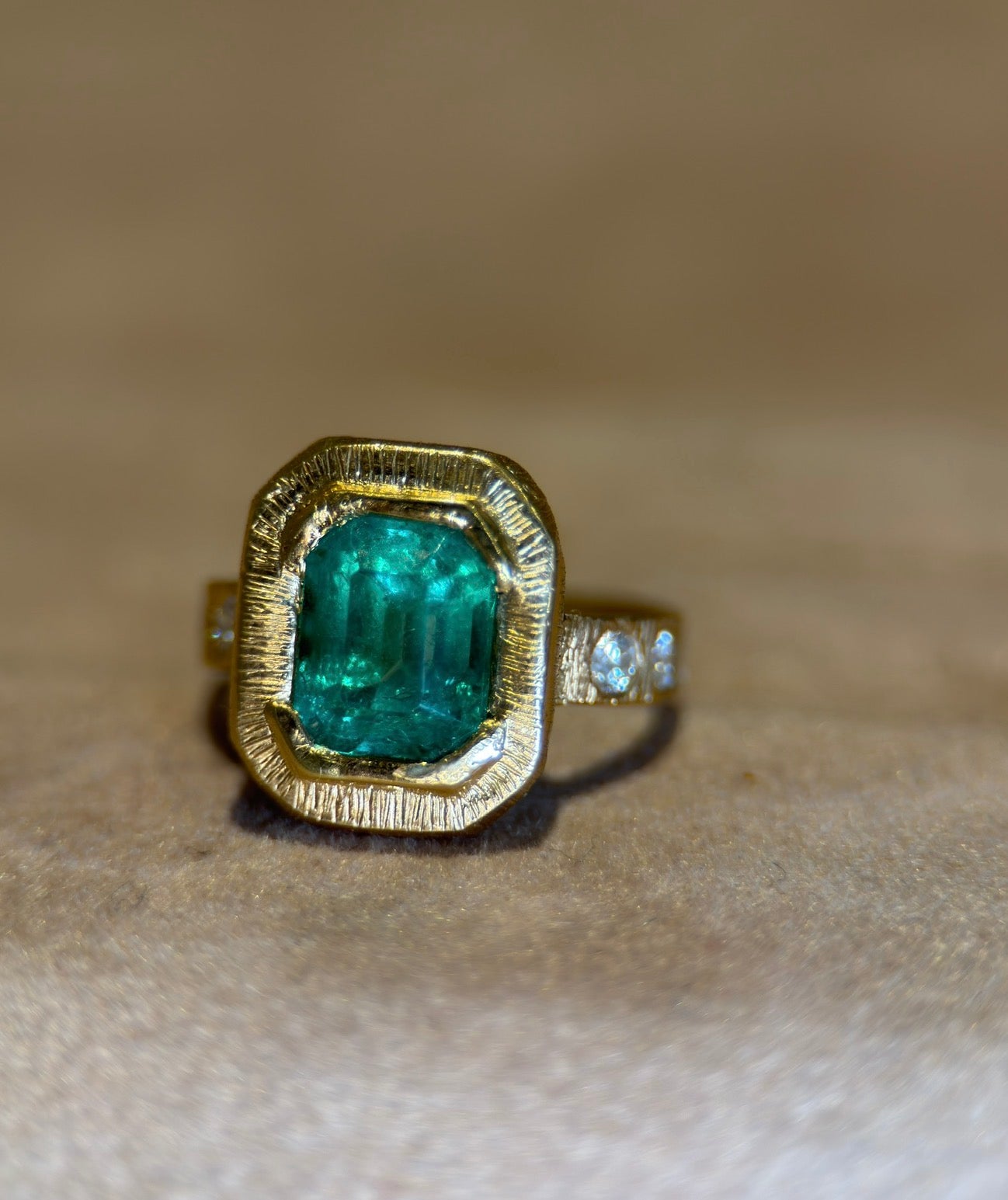 GIA Certified 2.9 Ct Colombian Emerald Ring with Diamonds in 18 Ct Gold