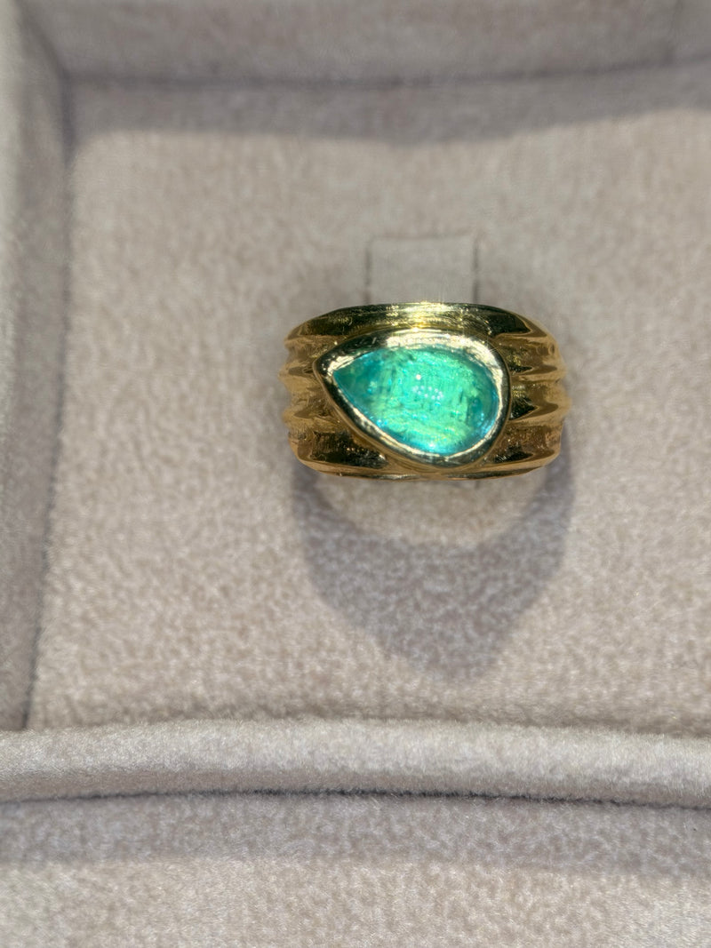 2.5 Cts Paraiba Cabochon Cigar Ring Band 18 Ct Yellow Gold