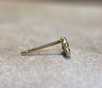 Baby Flower Colombian Emerald Stud (Single) 18 Ct Yellow Gold