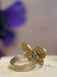 Pastel Butterfly Queen Sapphires and Diamonds Cocktail Ring 18 Ct Gold