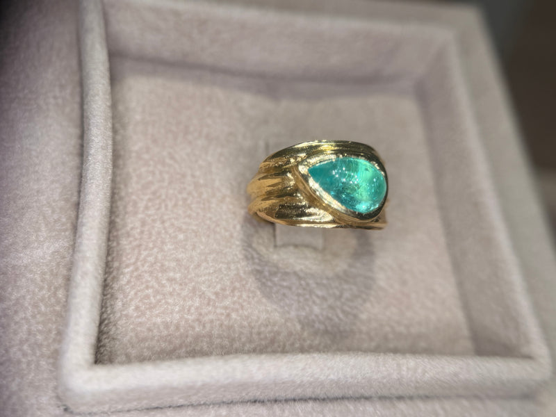 2.5 Cts Paraiba Cabochon Cigar Ring Band 18 Ct Yellow Gold