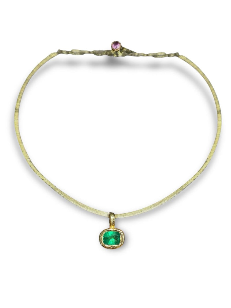 2.24 Cts Emerald Cushion Cut Wire Collar Chain 18 Ct Gold