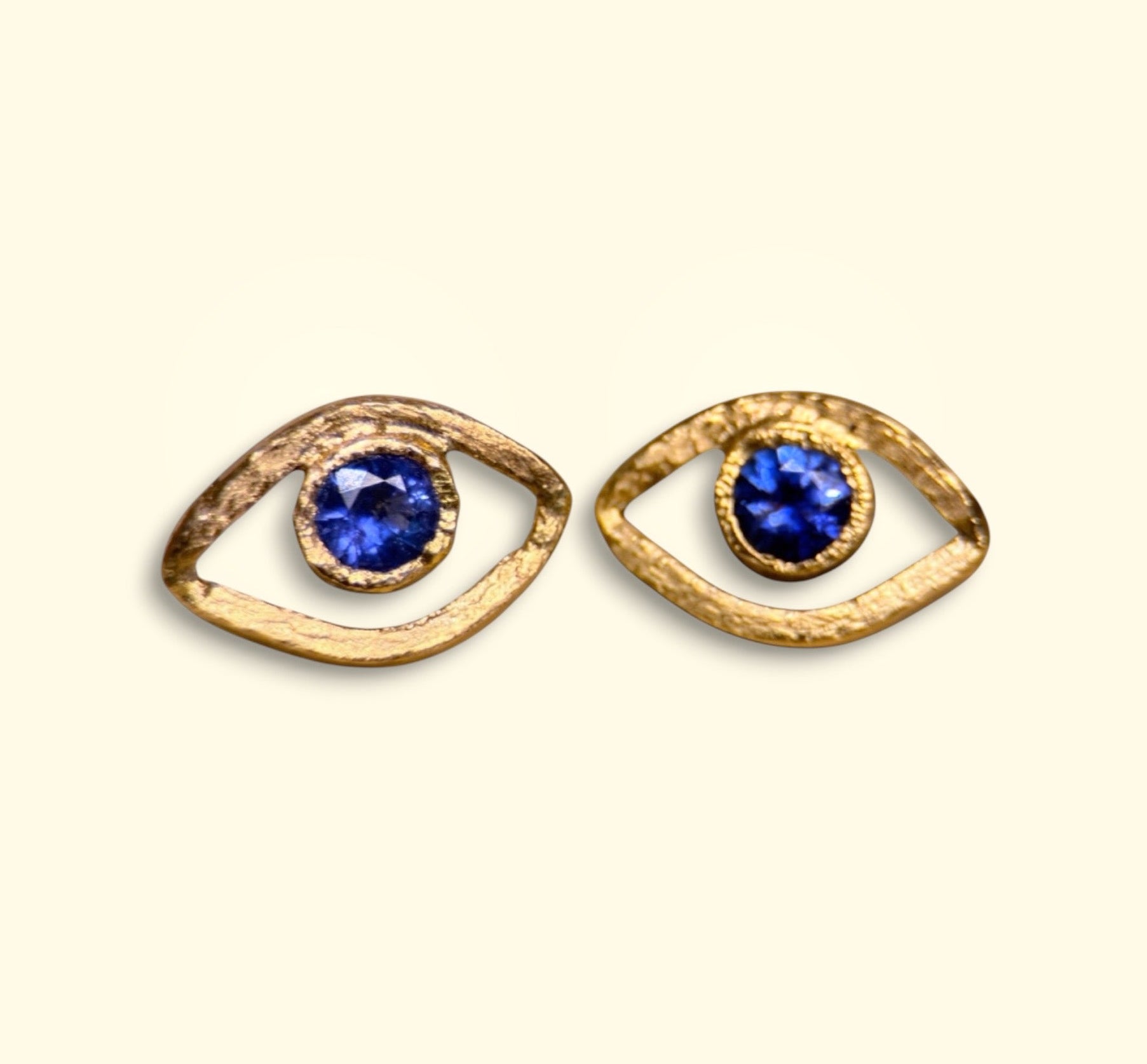 Blue Sapphire Eye Stud Earrings 18 Ct Yellow Gold
