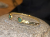 1.35 Cts Emerald Hearts Toi & Moi Love Bracelet Bangle 18 Ct Gold - Collected — Bespoke Variations Available