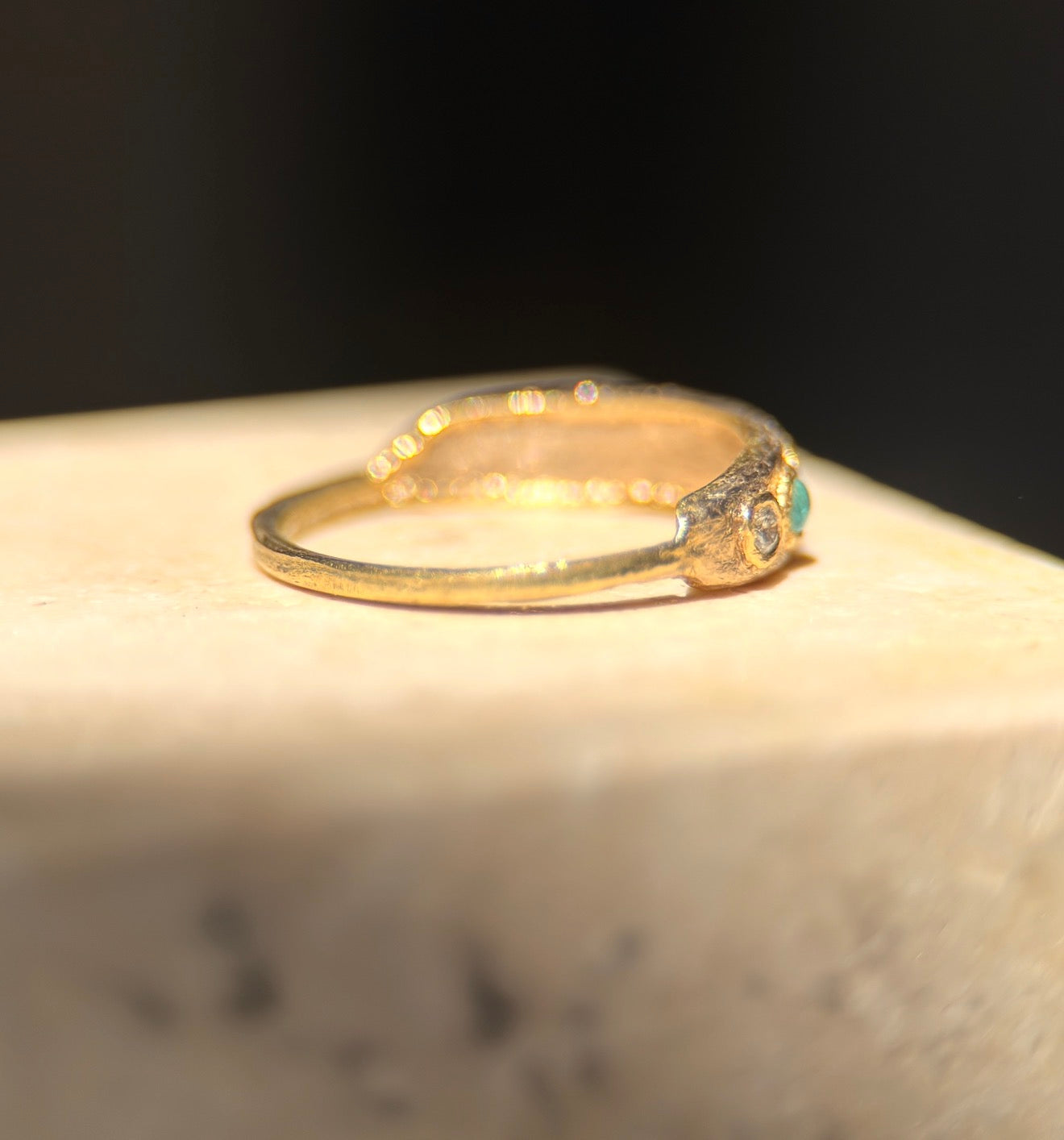 Brazilian Paraiba Tourmalines Neon Blue and Diamonds Band 18 Ct Gold