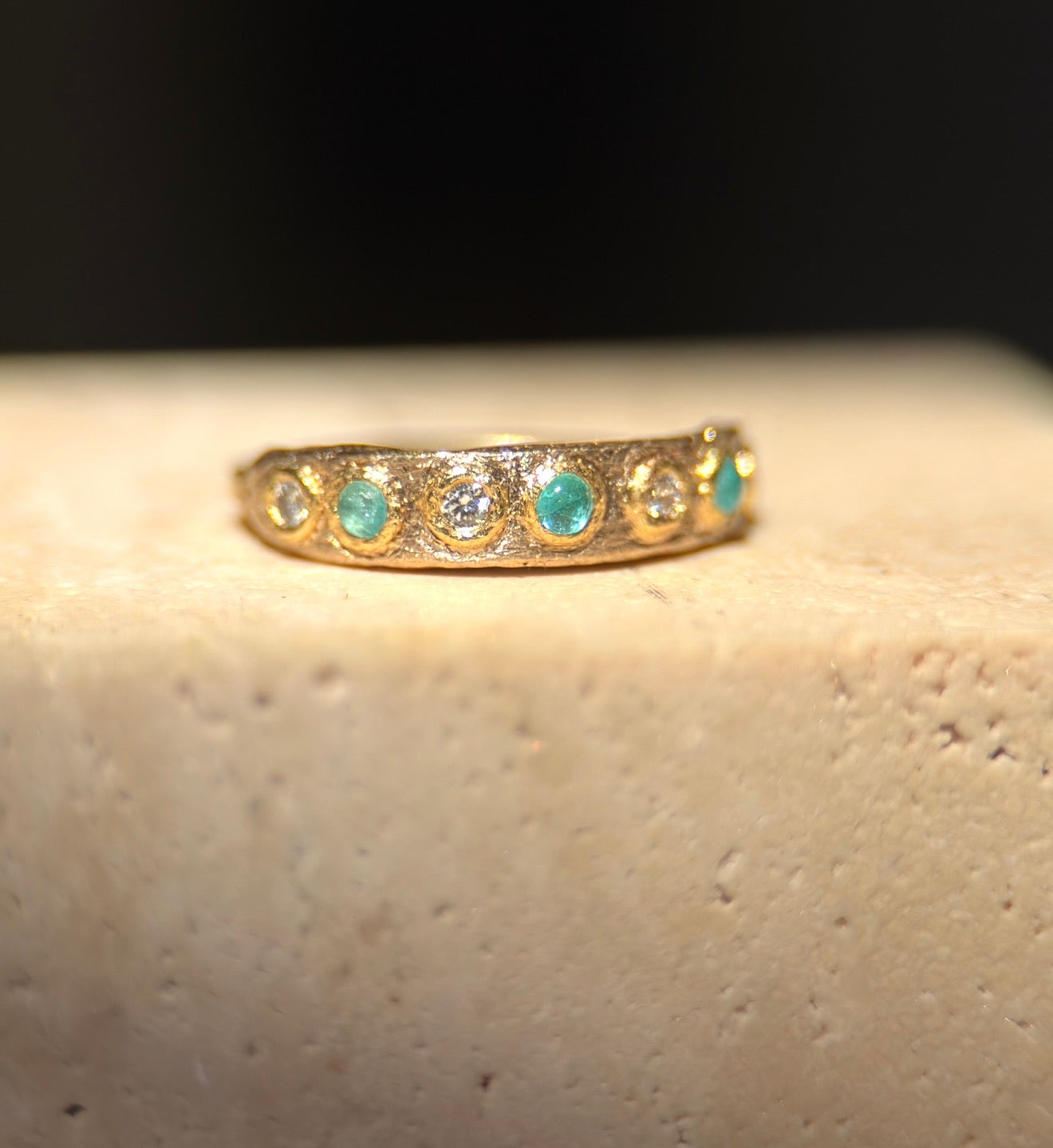 Brazilian Paraiba Tourmalines Neon Blue and Diamonds Band 18 Ct Gold