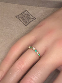 Colombian Emeralds and Diamonds Bubble Band 18 Ct Yellow Gold