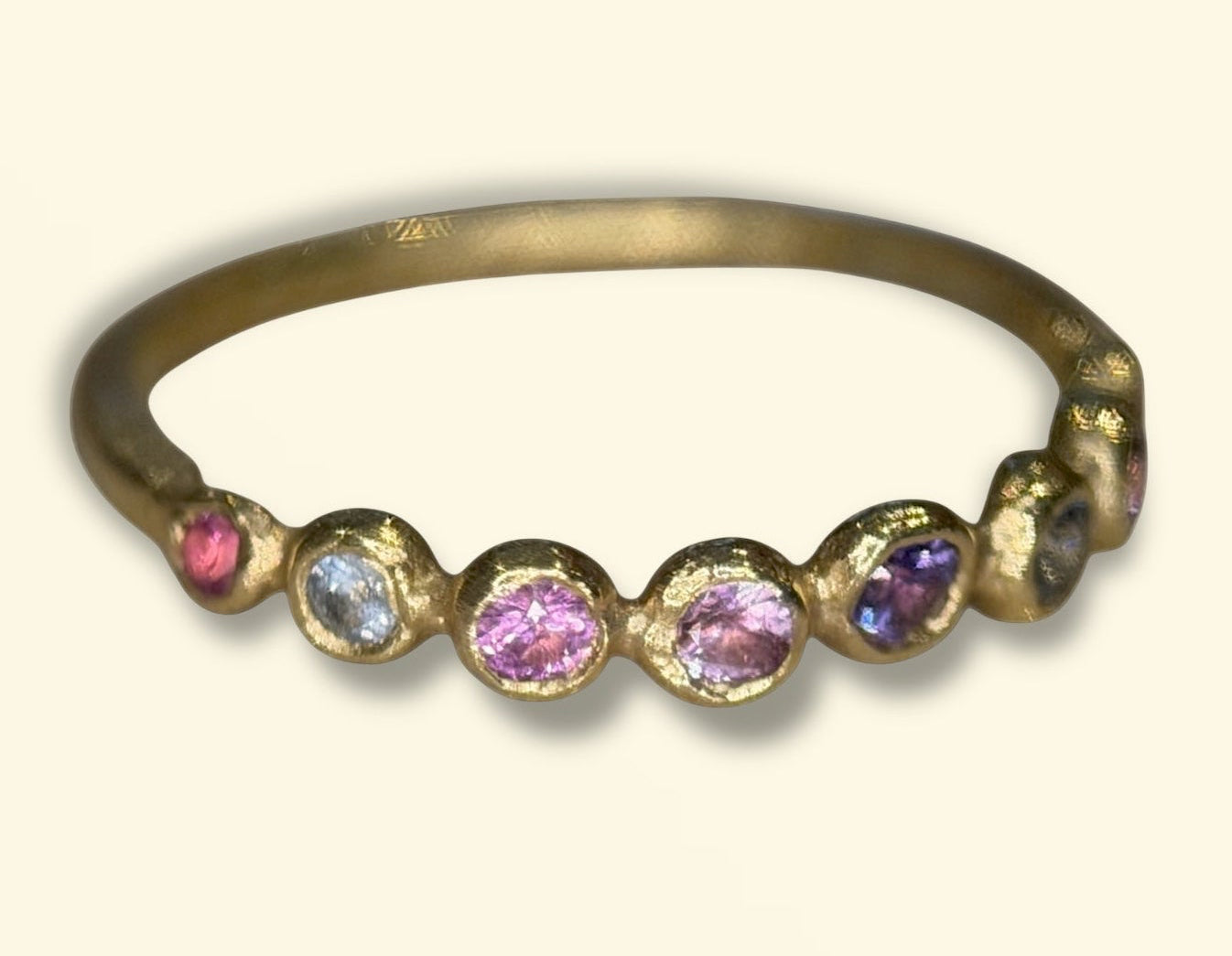 Purple Pastel Pink Purple Sapphires Bubble Band 18 Ct Yellow Gold