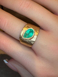 Muzo Colombian Emerald 1.6 Ct Certified Cigar Ring