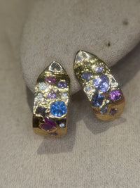 Abstract Art Semi Hoop Earrings with Sapphires in 18 Ct Gold