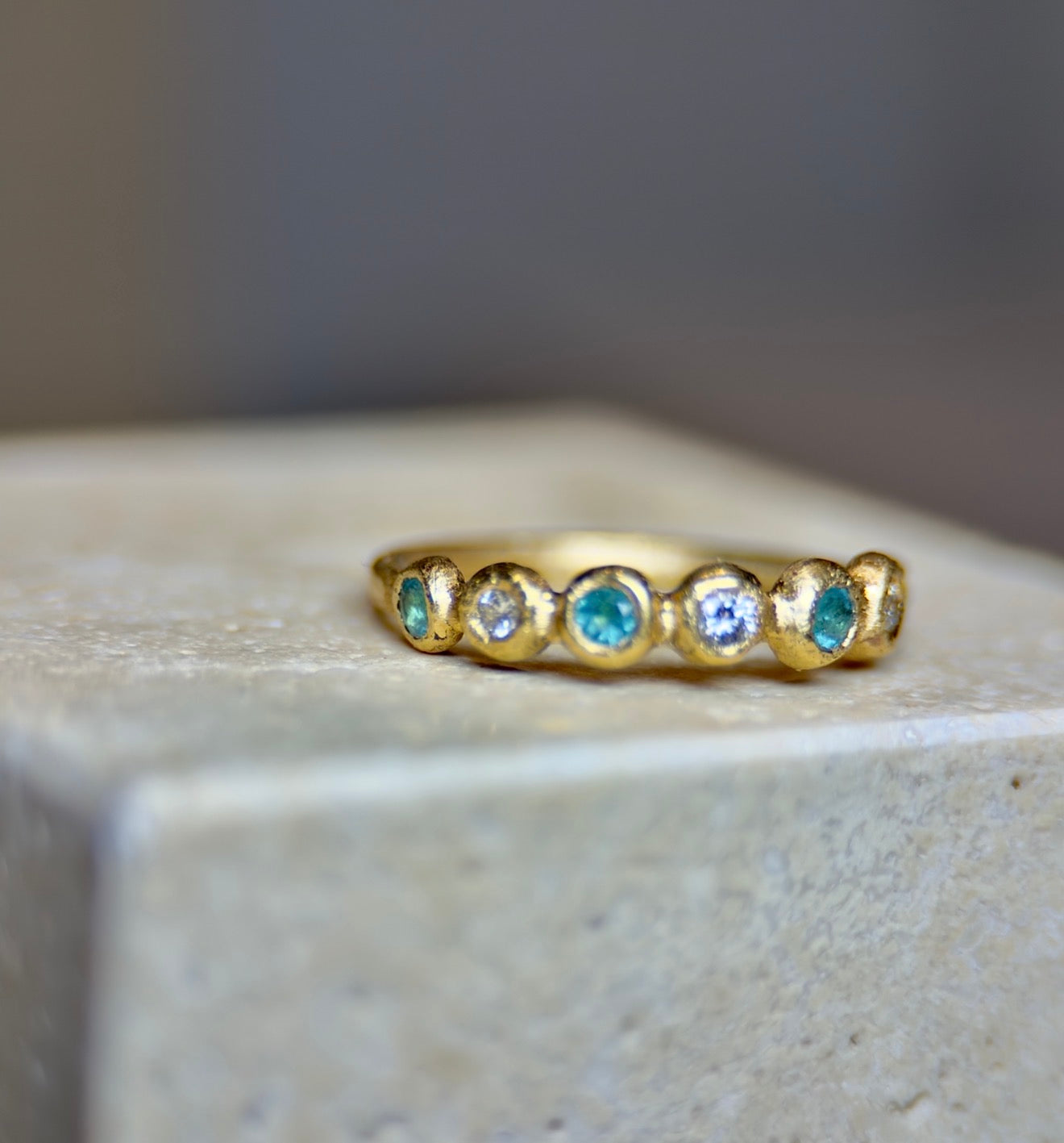 Paraiba and Diamonds Bubble Band 18 Ct Gold