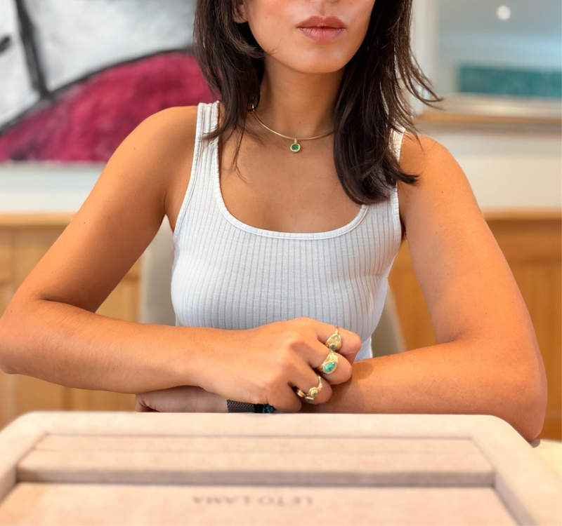 2.24 Cts Emerald Cushion Cut Wire Collar Chain 18 Ct Gold