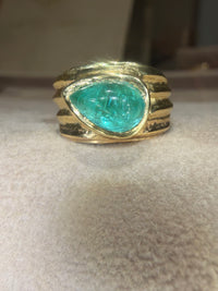 2.5 Cts Paraiba Cabochon Cigar Ring Band 18 Ct Yellow Gold