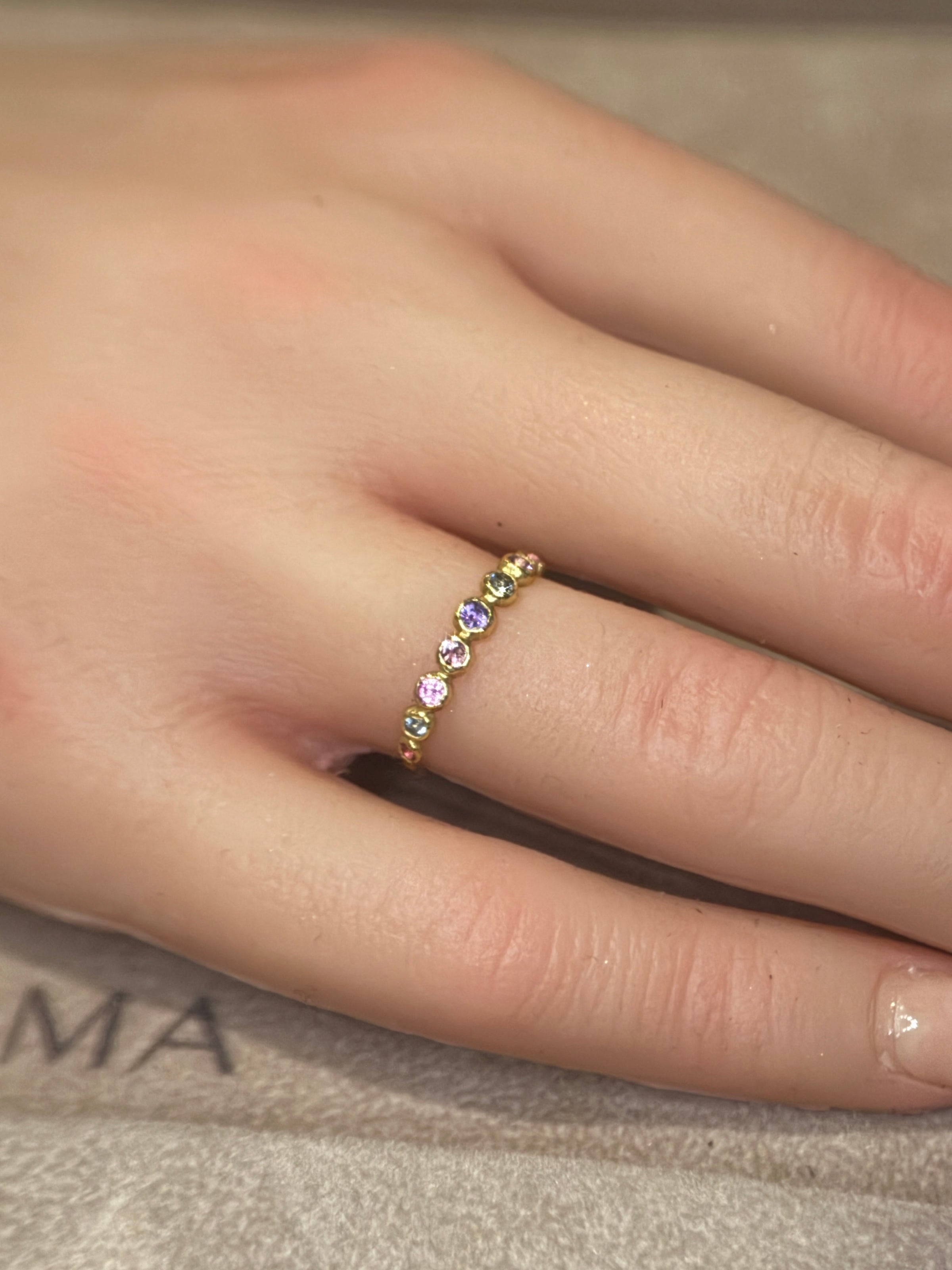 Purple Pastel Pink Purple Sapphires Bubble Band 18 Ct Yellow Gold