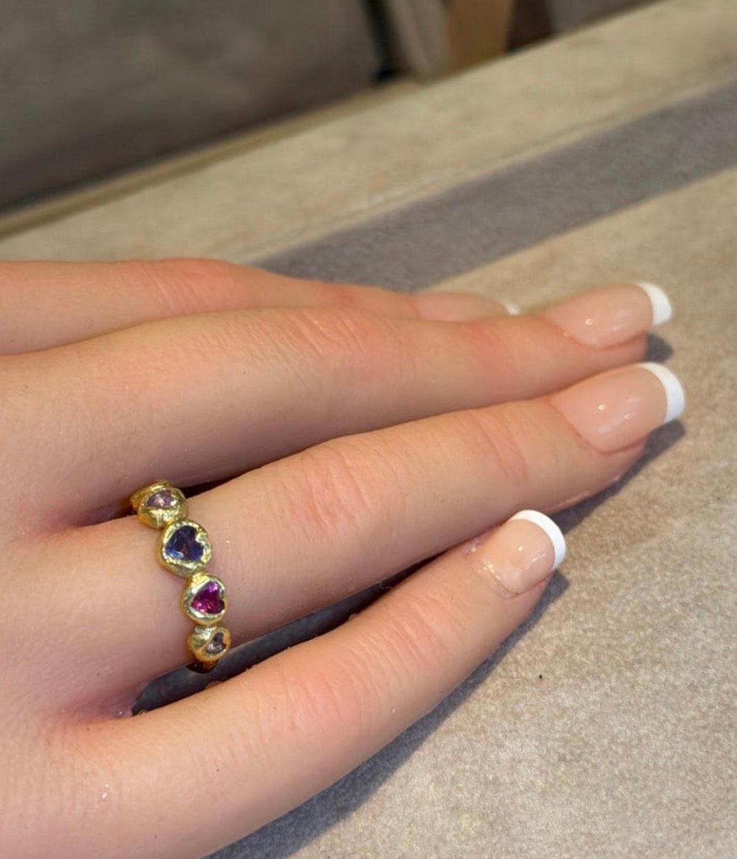 Sapphire Hearts Bezel Band Bubbles 18 Ct Gold