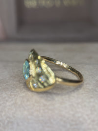 1 Cts Paraiba Eye Ring with Diamonds 18 Ct Gold  (Available at Madlords, Paris)