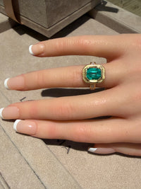 GIA Certified 2.9 Ct Colombian Emerald Ring with Diamonds in 18 Ct Gold