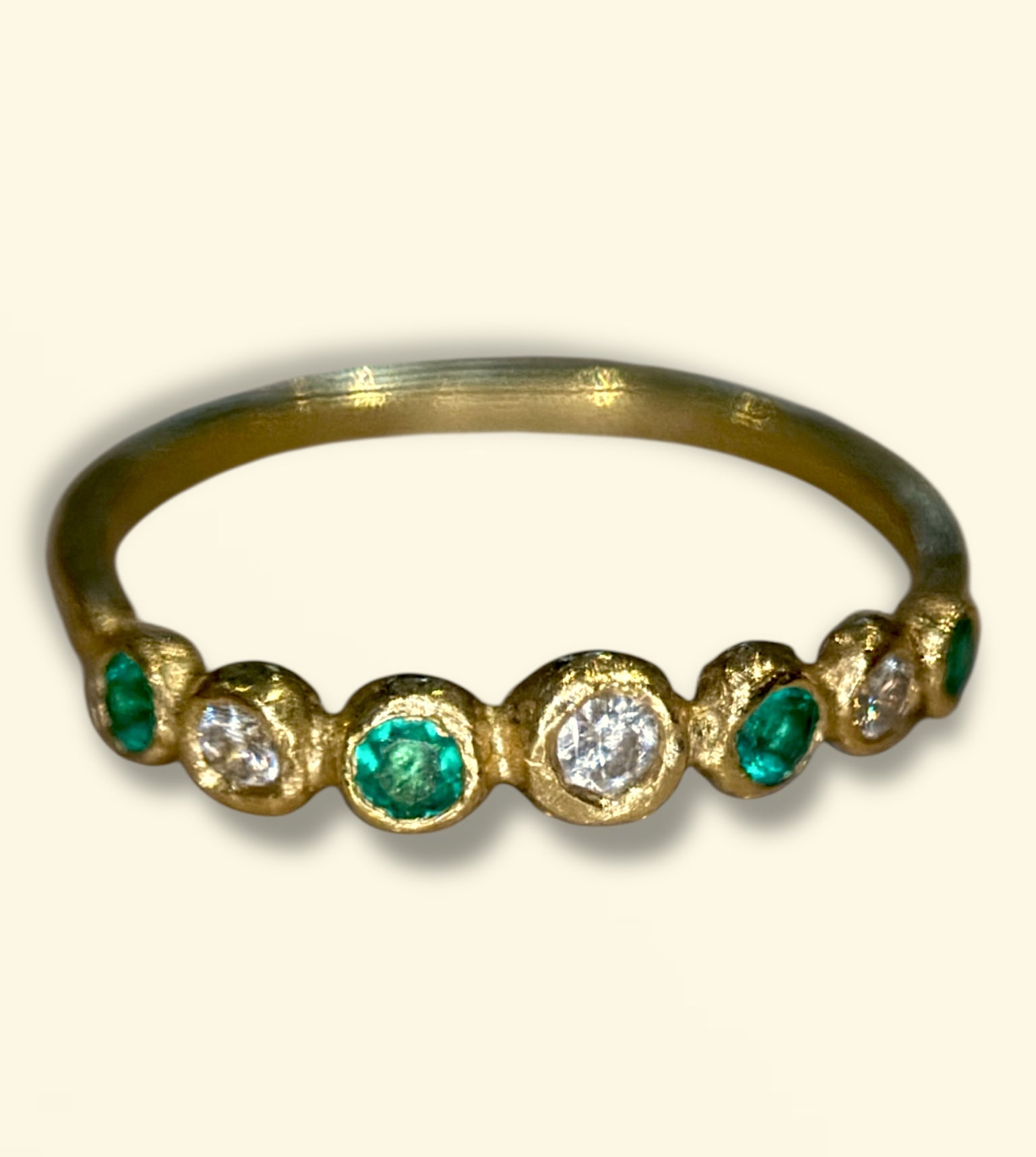 Colombian Emeralds and Diamonds Bubble Band 18 Ct Yellow Gold