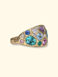 Sapphires and Diamonds Dome Ring 18 Ct Gold “Precious Garden”