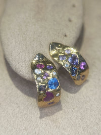 Abstract Art Semi Hoop Earrings with Sapphires in 18 Ct Gold