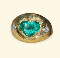 Chubby Cupid Band Colombian Emerald Heart Ring with Princess Diamonds 18 Ct Gold