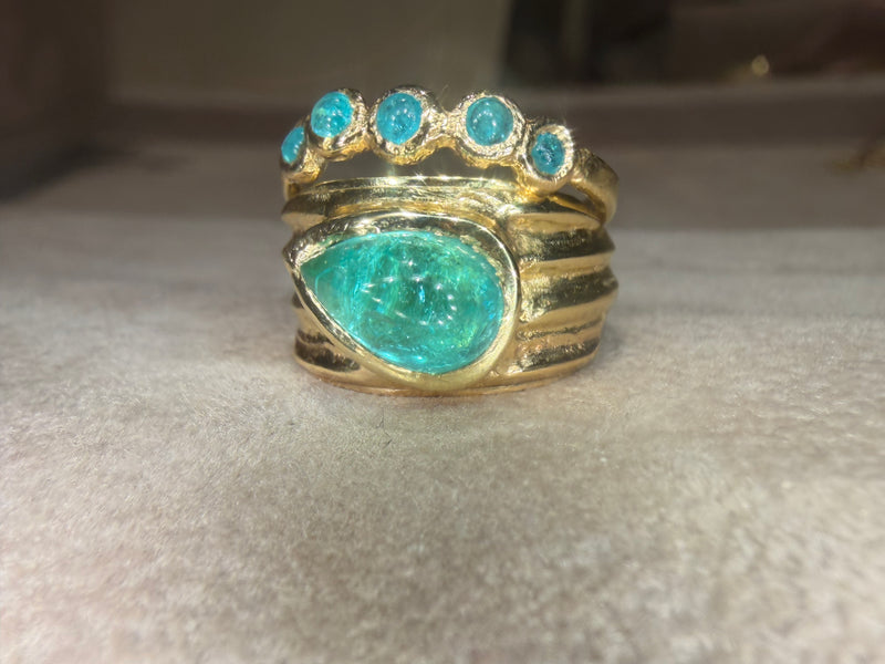 2.5 Cts Paraiba Cabochon Cigar Ring Band 18 Ct Yellow Gold