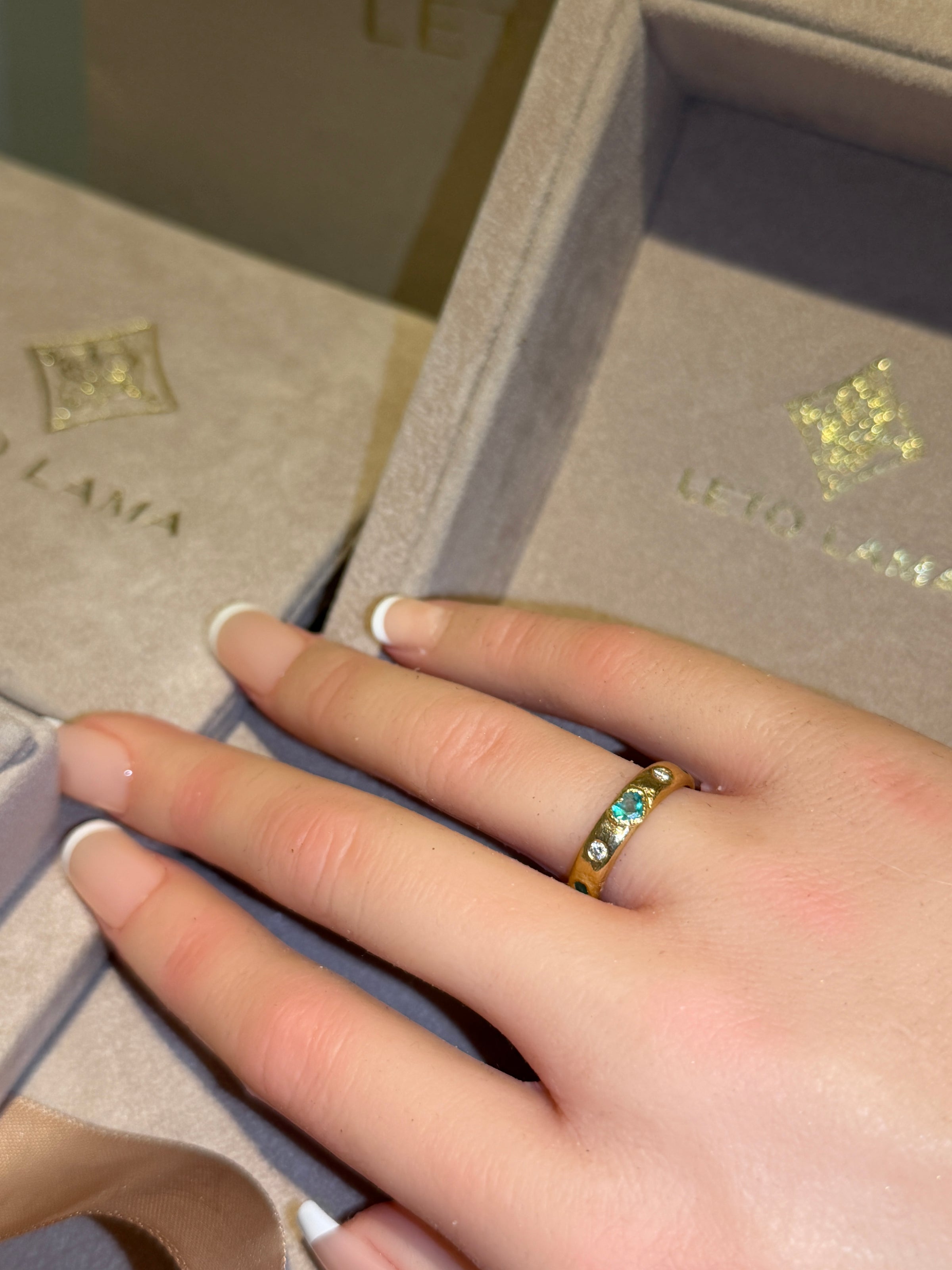 Emeralds and Diamonds All Around Band 18 Ct Yellow Gold