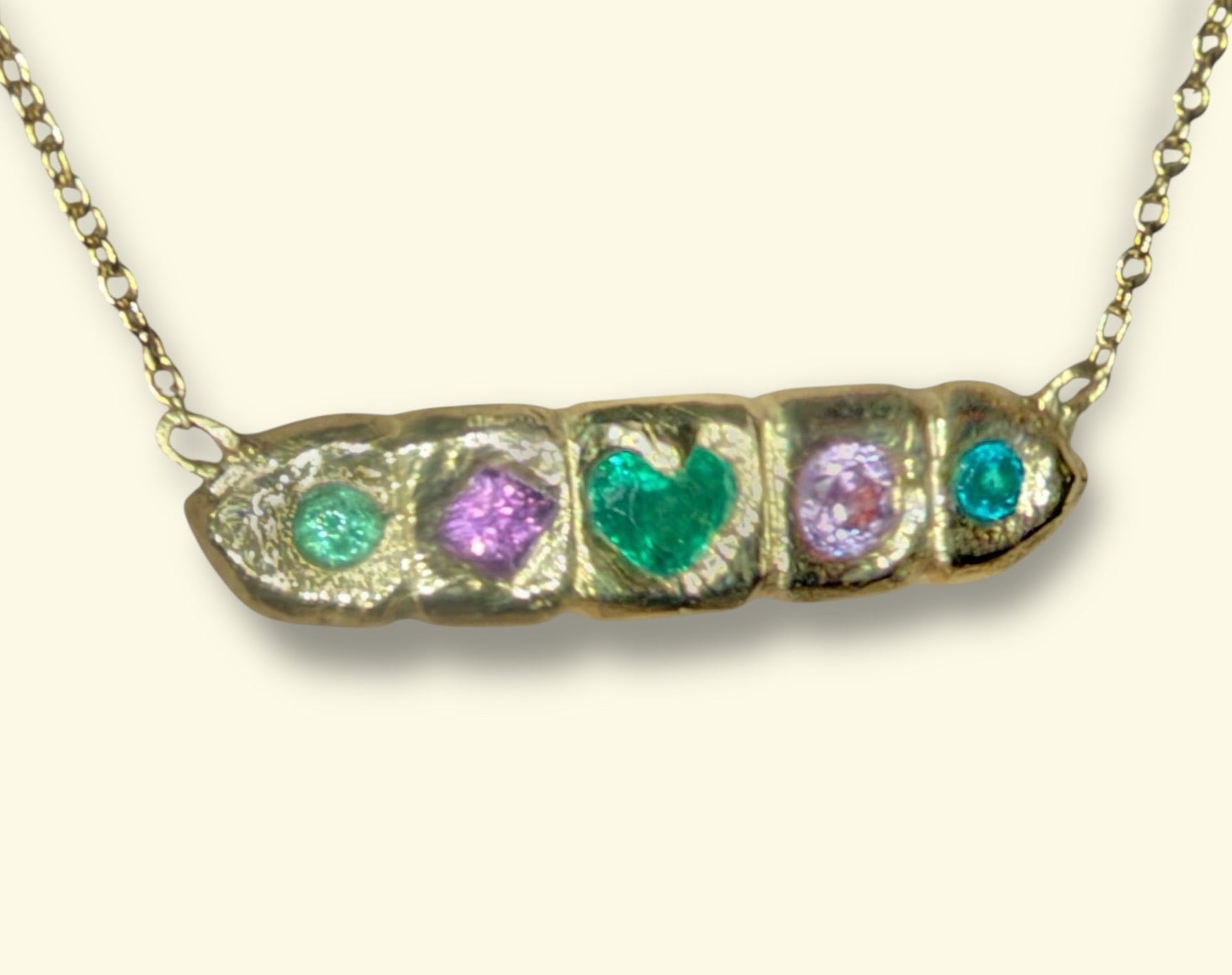Emerald Heart Paraíba Tourmalines Sapphires Bar necklace in 18 Ct Gold
