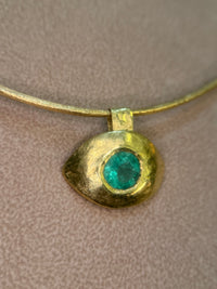“Esmeralda Eye” Certified 2 Ct Emerald Round Large Evil Eye Wire Torque Collar Necklace 18 Ct Gold