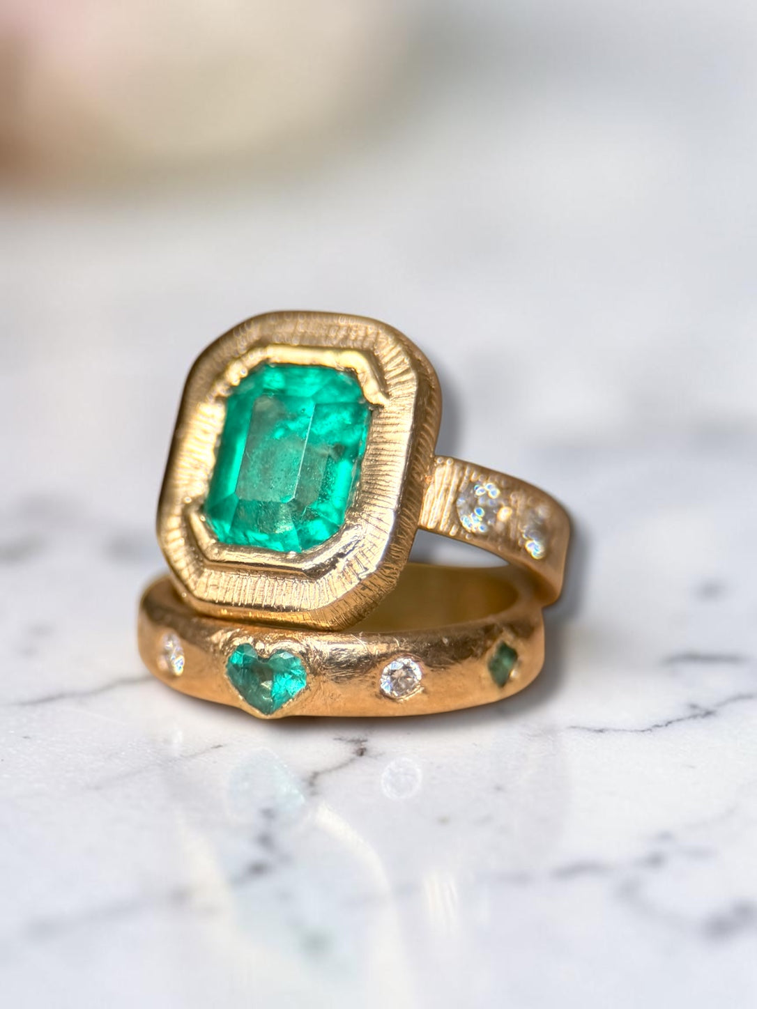 GIA Certified 2.9 Ct Colombian Emerald Ring with Diamonds in 18 Ct Gold